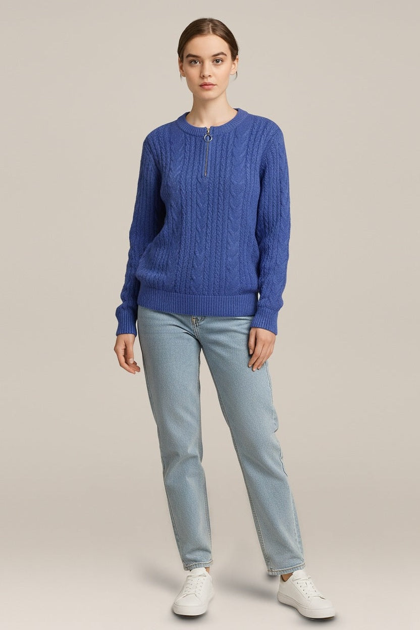 Dames Trui met Ritskraag en Zachte Knit — Odile in Blauw – vooraanzicht