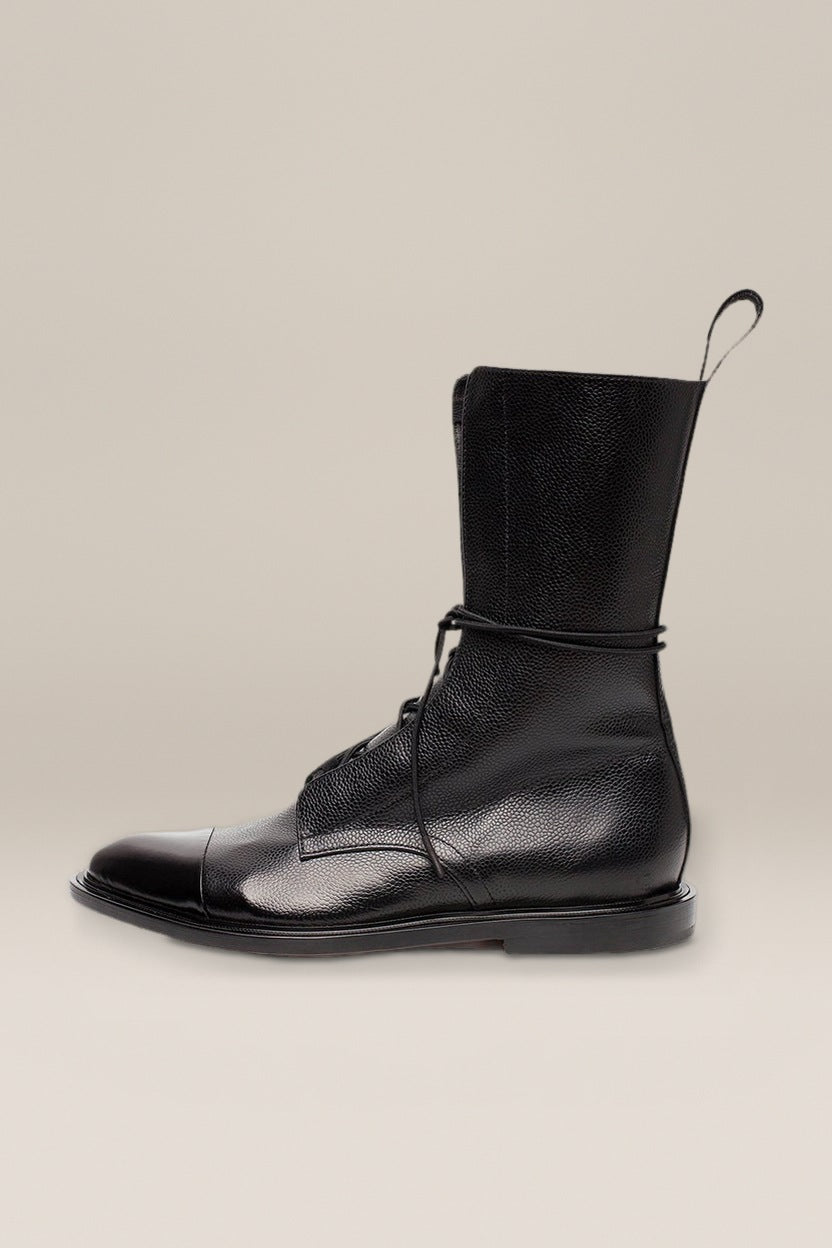Veterboots Dames in Leerlook – Platte Hoge Enkellaarzen — Quirina – Zwart – productfoto