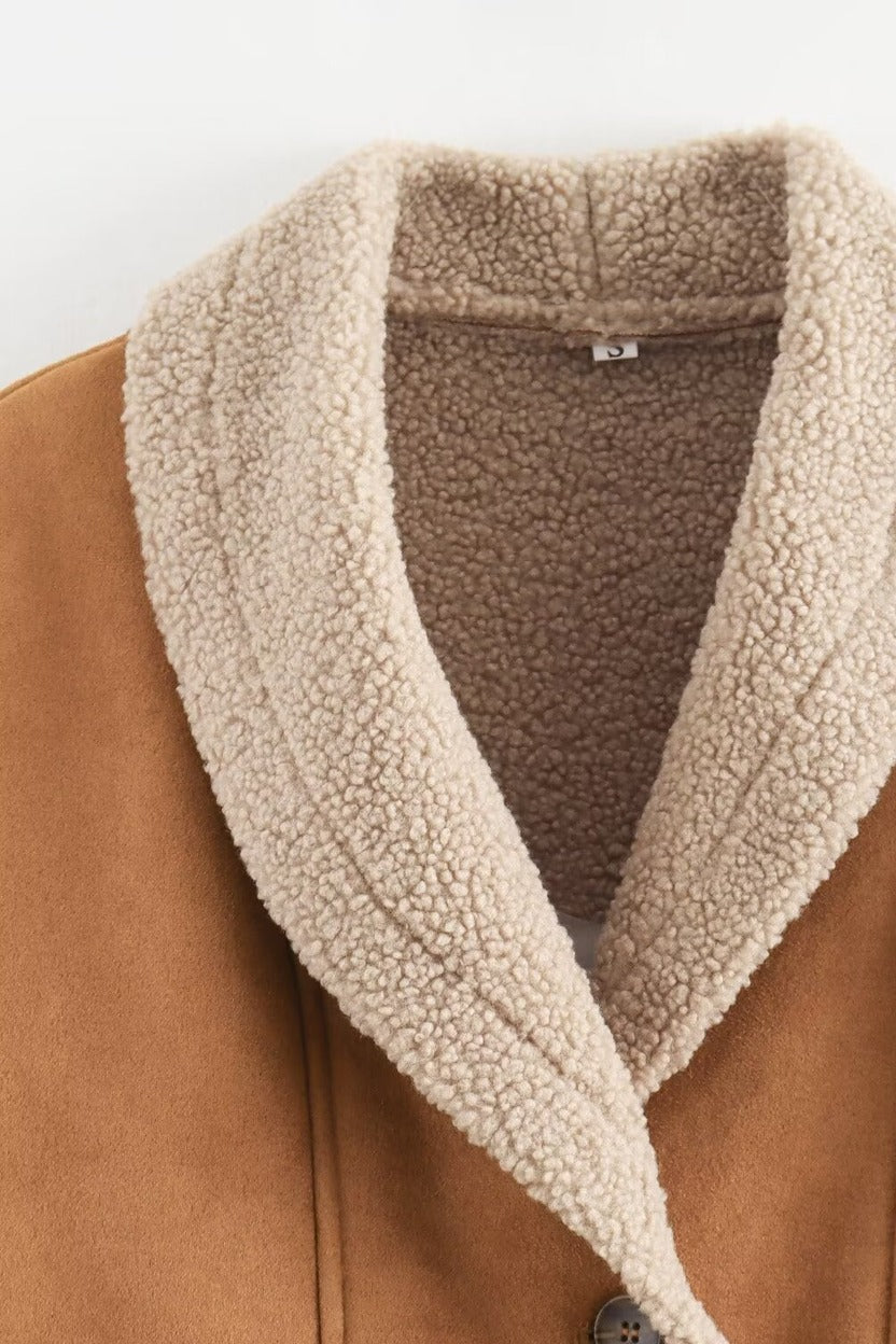 Zelinda – detail teddy kraag