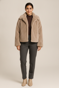 Korte Dames Teddy Jas met Kraag – Zacht Jack met Rits — Capucine – Beige – vooraanzicht
