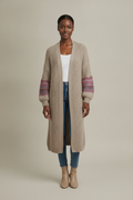 Lang Vest Dames met Gedessineerde Mouwen – Gebreide Cardigan — Jolien – Beige – vooraanzicht