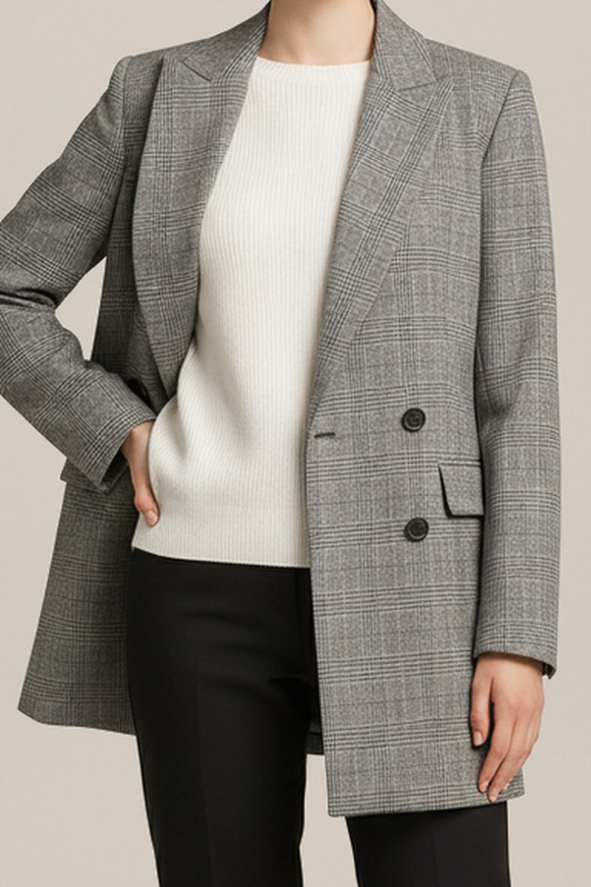 Geruite Jas Dames in Wollook – Double-Breasted Halflang in lichtgrijs ruit – detail