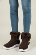 Gevoerde Snowboots Dames met Gesp – Imitatiebont Kraag — Saga – Bruin – vooraanzicht