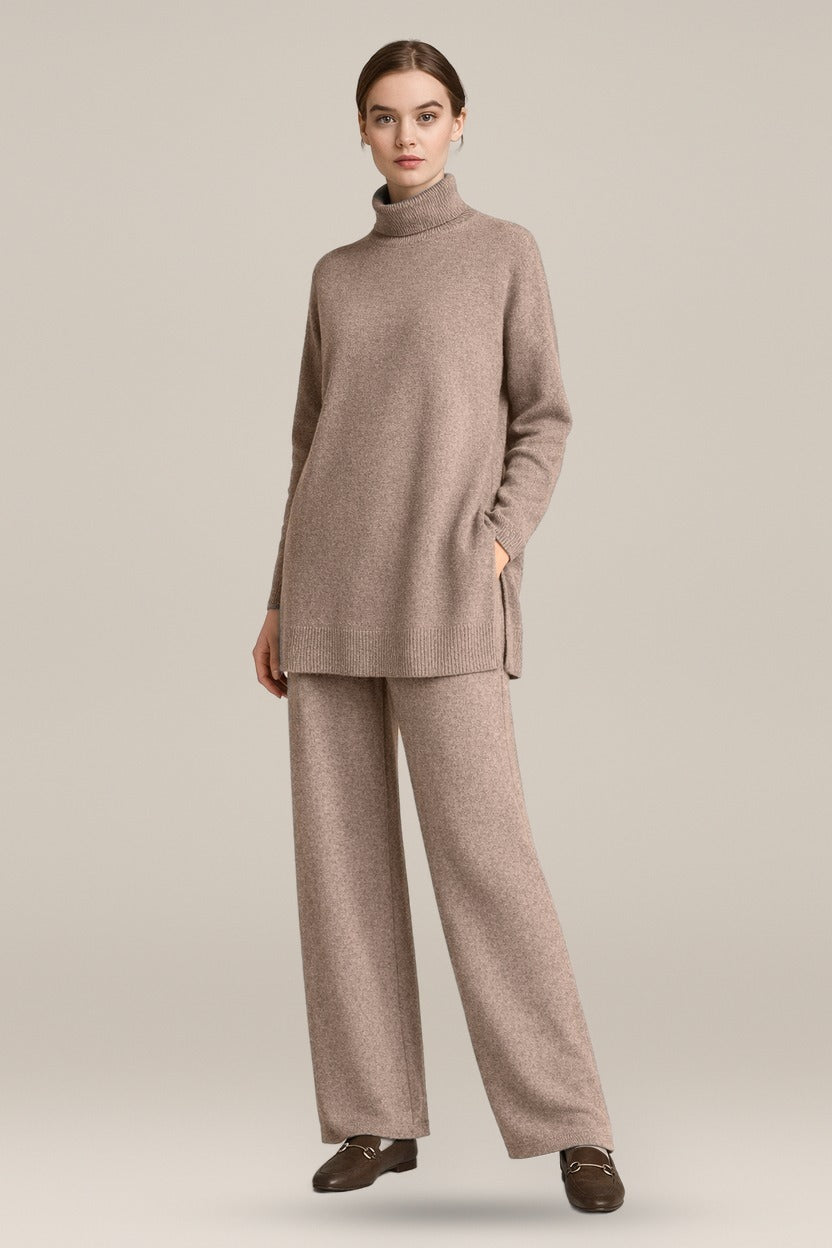 Gebreide set Helia – coltrui en wijde broek – Camel