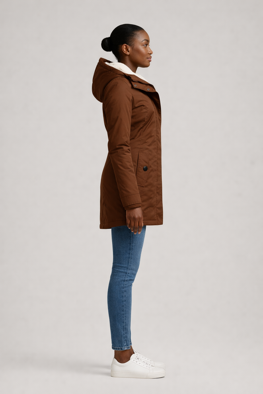 Lange Waterafstotende Winterjas met Capuchon — Fabiana – Camel – zijaanzicht