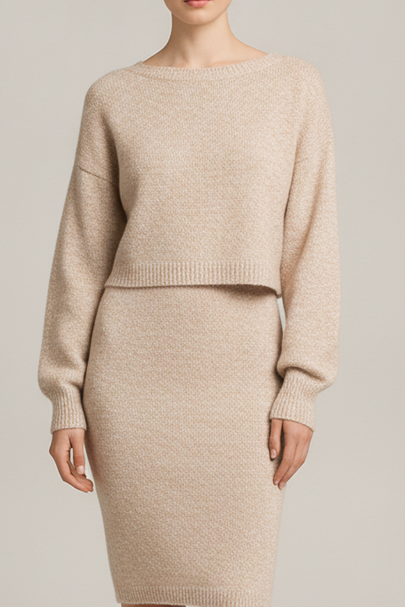 Briseis – Beige – close-up