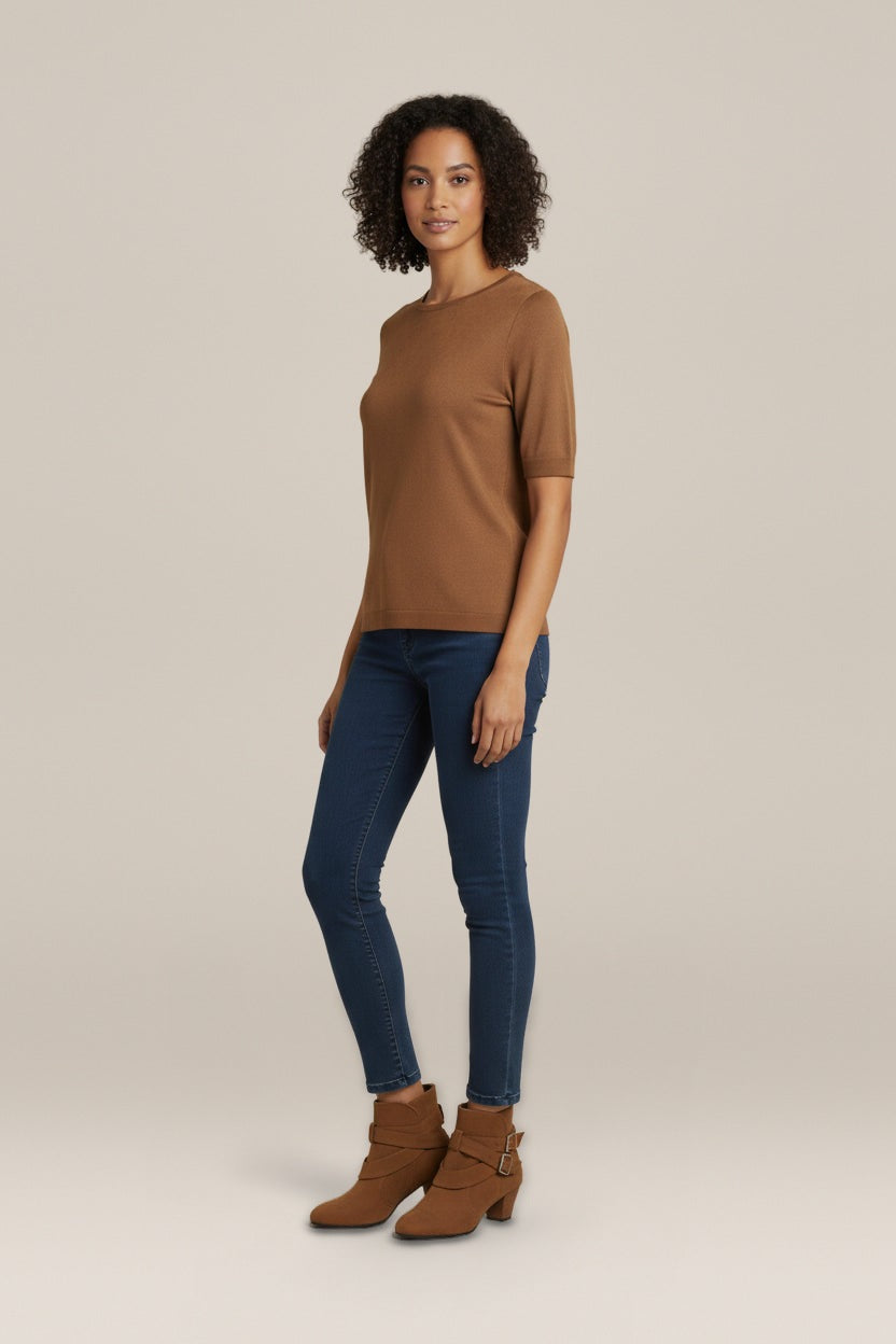 Enkellaarsjes Dames met Hak en Gespen – Suèdelook — Hedda – Cognac – zijaanzicht