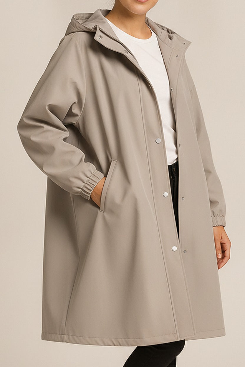 Regenjas Dames met Capuchon – Lange Oversized Parka – close-up