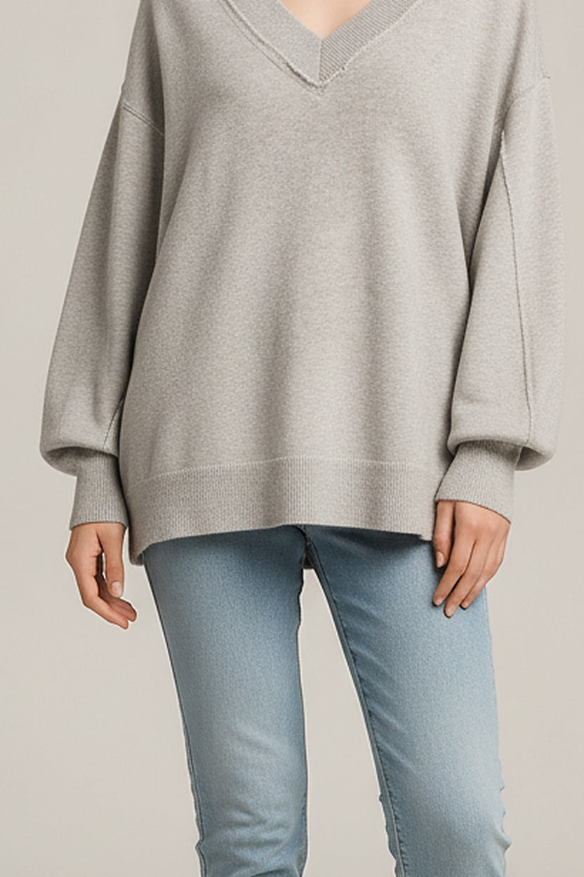 Trui Dames met Diepe V-hals – Oversized Gebreide Pullover – close-up