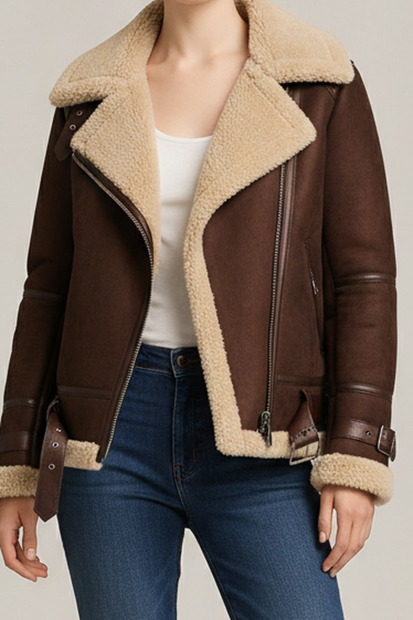 Aviator Jas Dames met Imitatiebont Kraag – Suèdelook — Astrid – Bruin – close-up