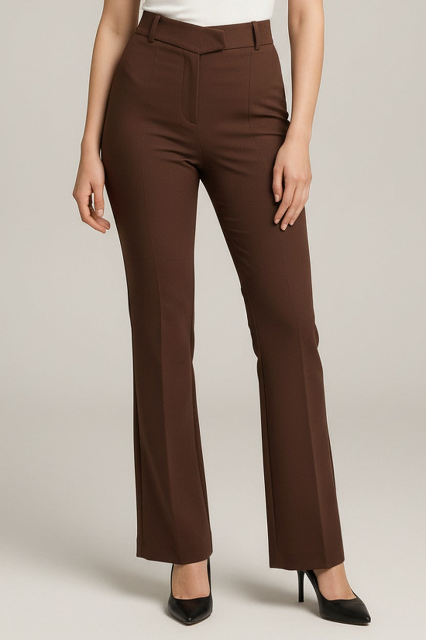 Pantalon Dames met Hoge Taille – Rechte Pijp met Gesp — Isaline – Bruin – close-up