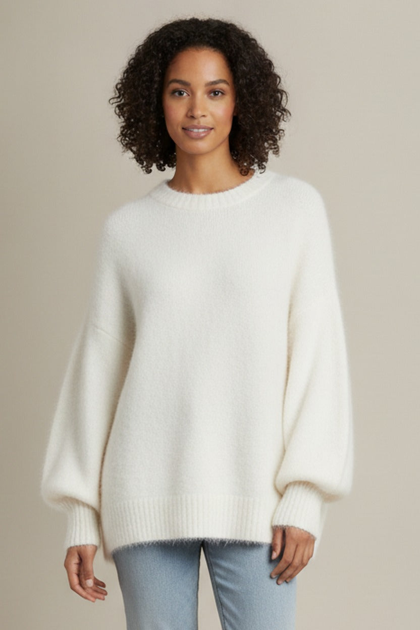 Oversized Trui Dames met Ballonmouwen – Zachte Gebreide Trui — Velia – Wit – close-up