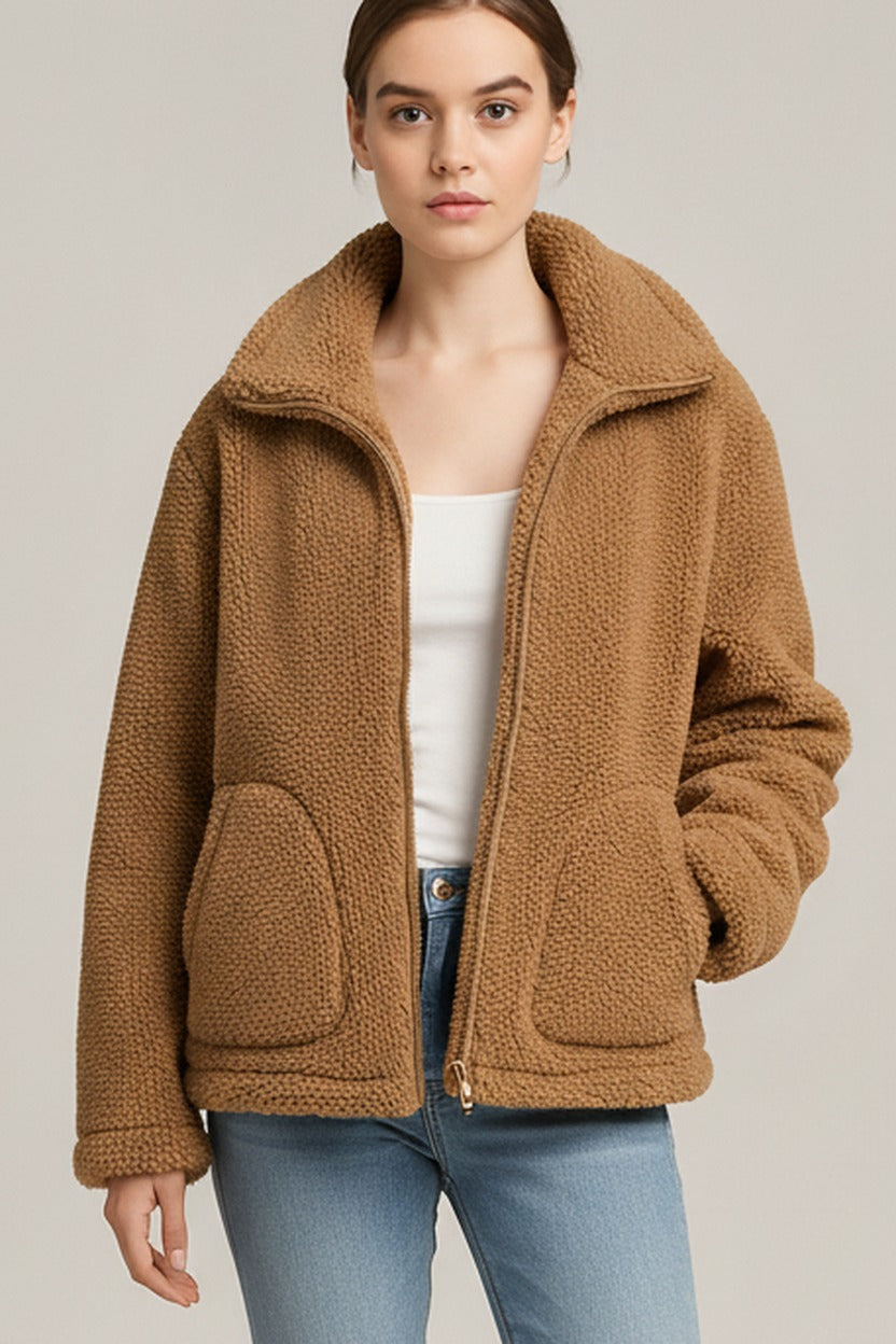 Teddy Jas Dames met Rits – Korte Pluizige Jas — Yolanda – Camel – close-up