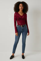 Kanten Top met Lange Mouwen en V-hals Dames | Elegant | Lacenta