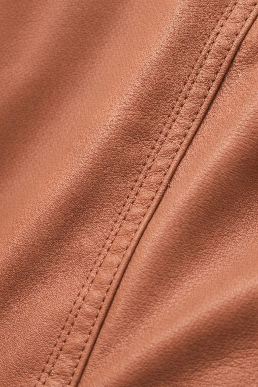 Getailleerd Leerlook Jasje met Rits — Elyse – Bruin – materiaal detail imitatieleer