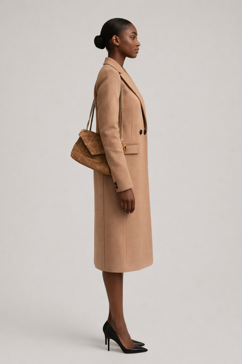 Lange Mantel met Wollook en Knopen — Fleur – Camel – zijaanzicht