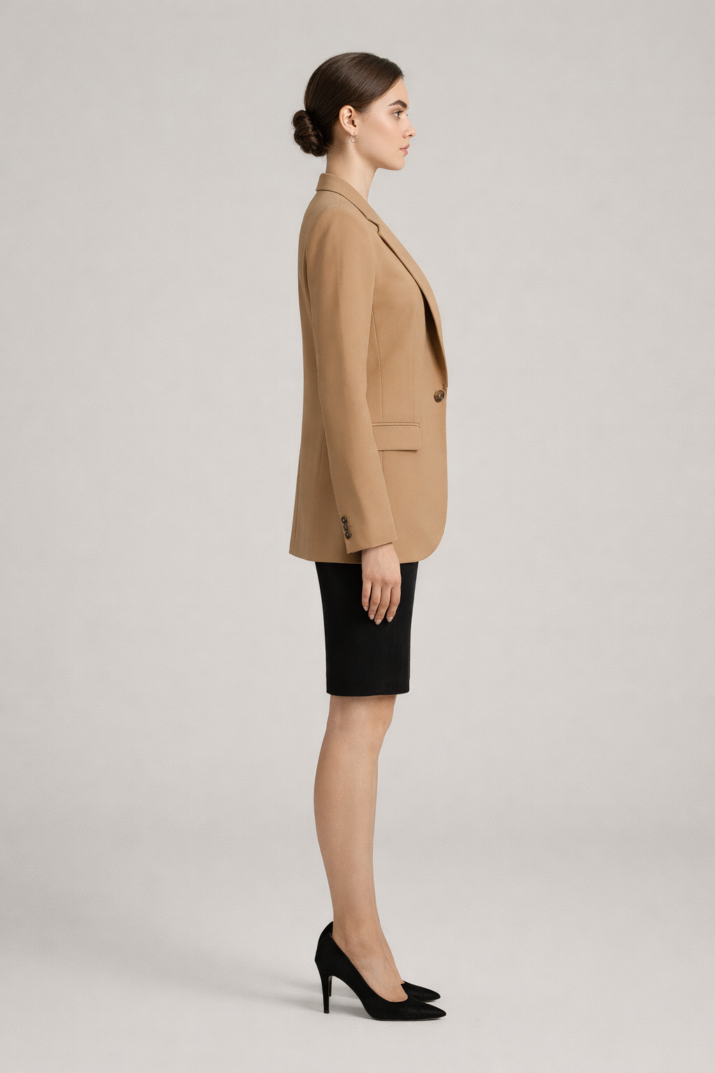 Getailleerde Blazer met Één Knoop — Robin – Camel – zijaanzicht