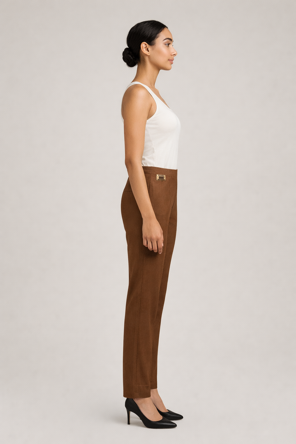 Donkerbruine nette pantalon dames met hoge taille - zijaanzicht