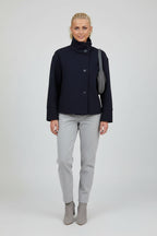Korte Jas met Hoge Kraag Dames | Knoopsluiting & Elegant | Kamara