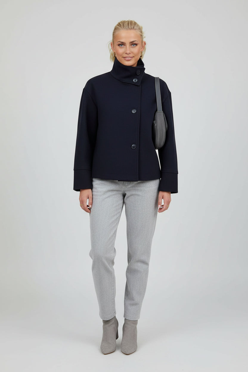 Korte Jas met Hoge Kraag Dames | Knoopsluiting & Elegant | Kamara