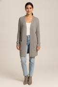 Lang Vest Dames met Zakken – Open Ribgebreide Cardigan — Catalina – Lichtgrijs – vooraanzicht