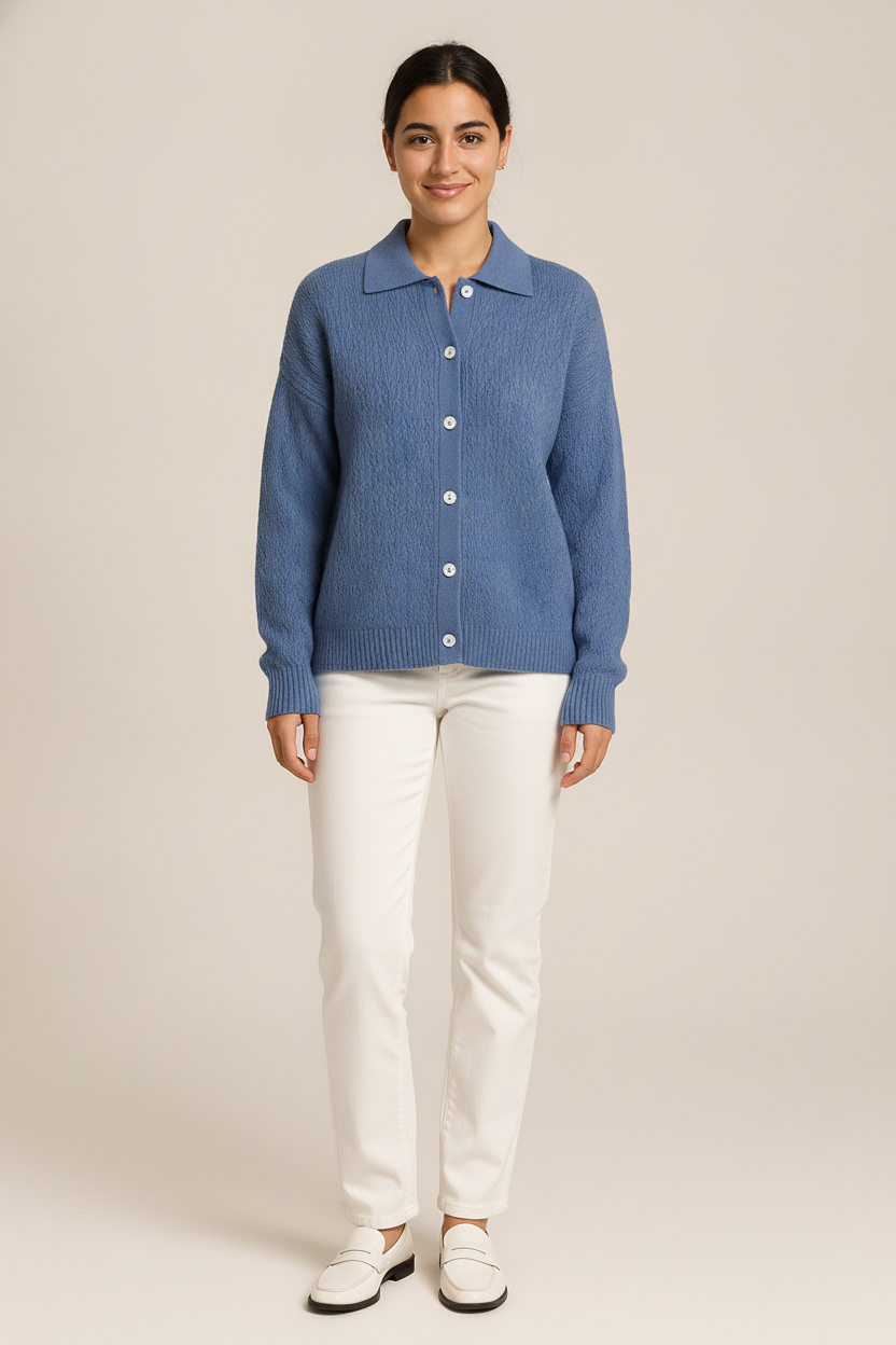 Gebreid Vest Dames met Kraag – Cardigan met Knopen — Naima – Blauw – vooraanzicht
