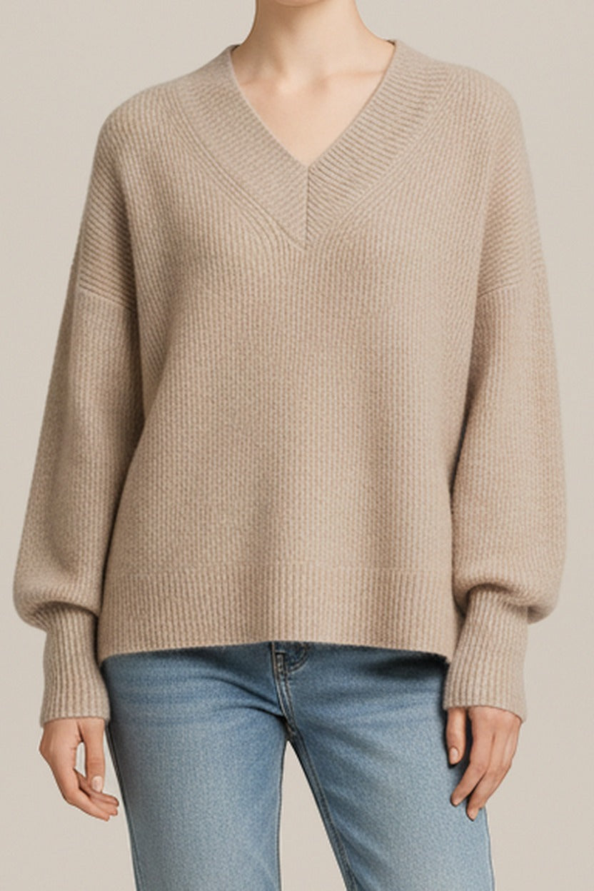 Trui Dames met V-hals – Zachte Losse Pullover in beige – detail
