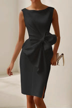Mouwloze Jurk met Strik Dames | Asymmetrisch & Elegant | Quinara