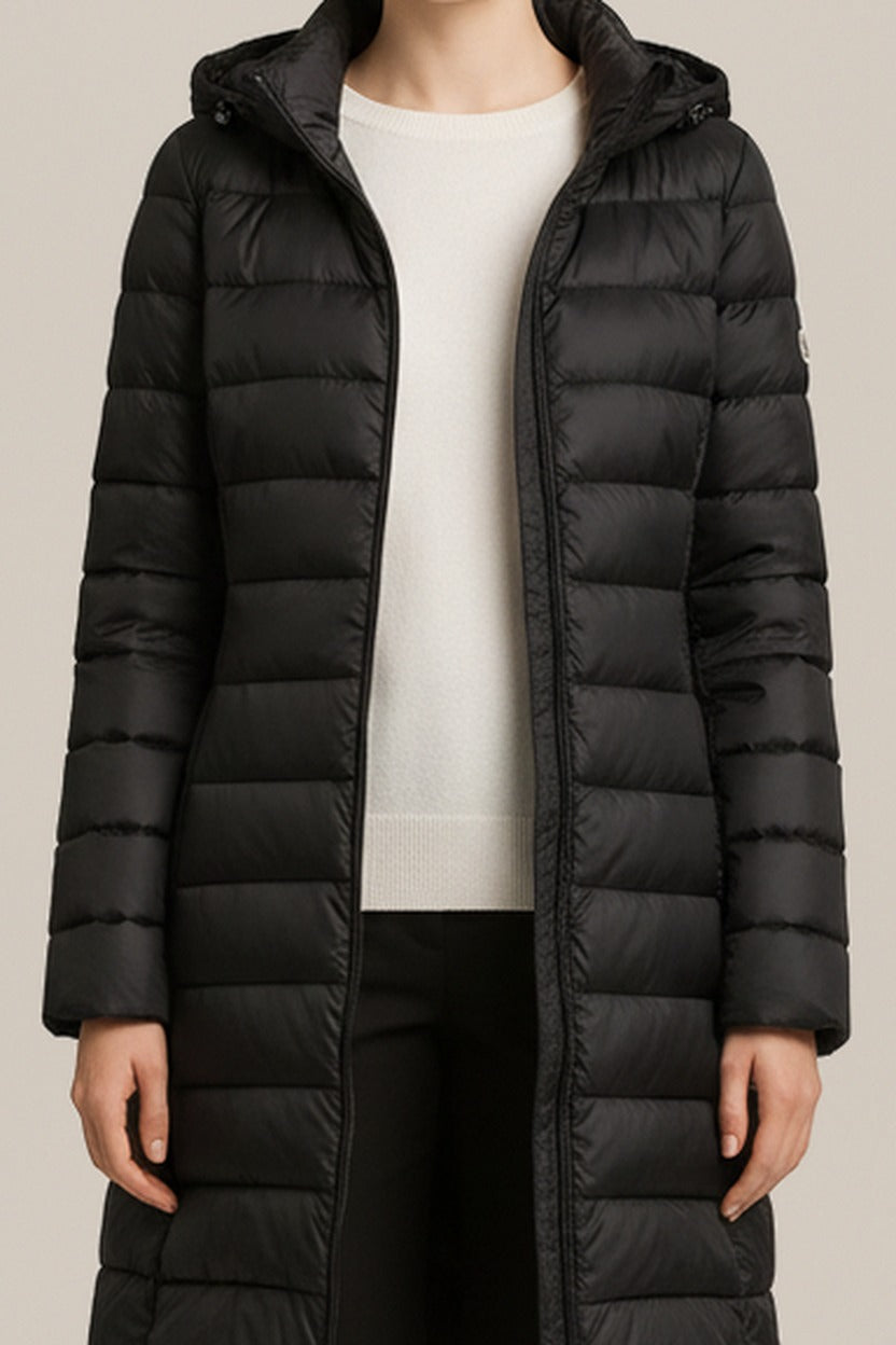Lange Gewatteerde Jas Dames met Capuchon – Lichte Winterjas in zwart – detail