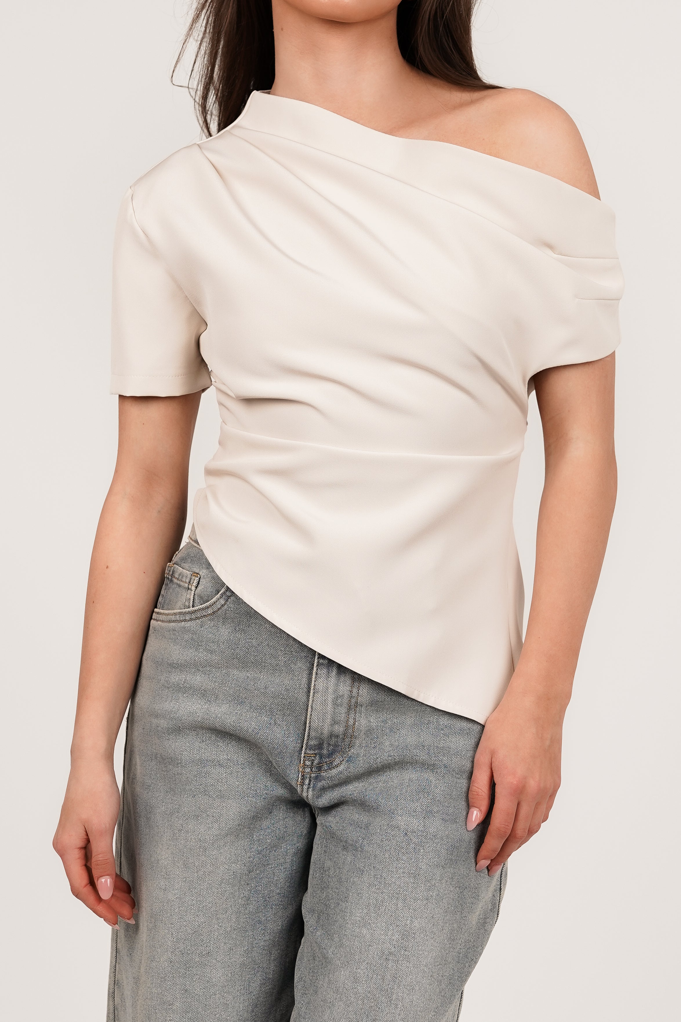 One Shoulder Top Dames Asymmetrisch Beige Korte Mouwen | Cleo