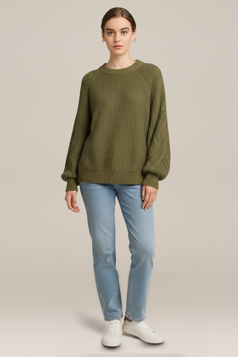 Wafelgebreide Trui Dames met Ronde Hals – Ballonmouwen in olijfgroen – vooraanzicht