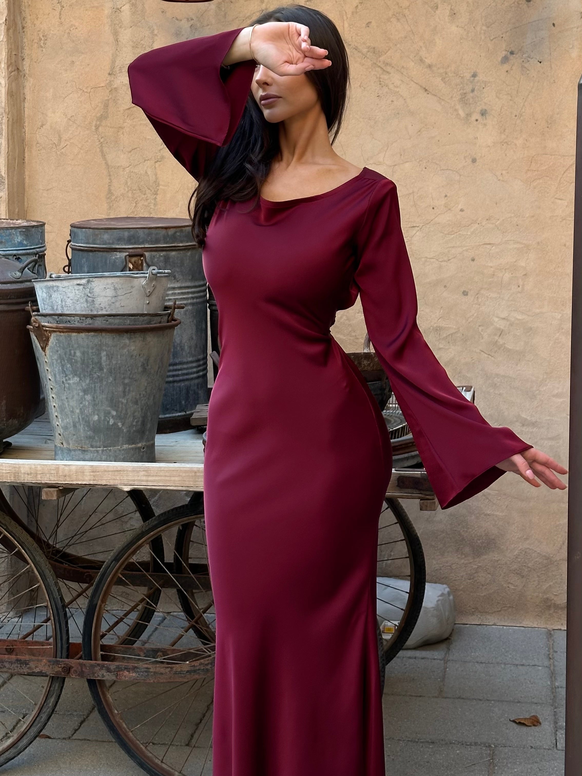Satijnen Maxi Jurk Dames | Empire Taille & Lange Mouwen | Nadège