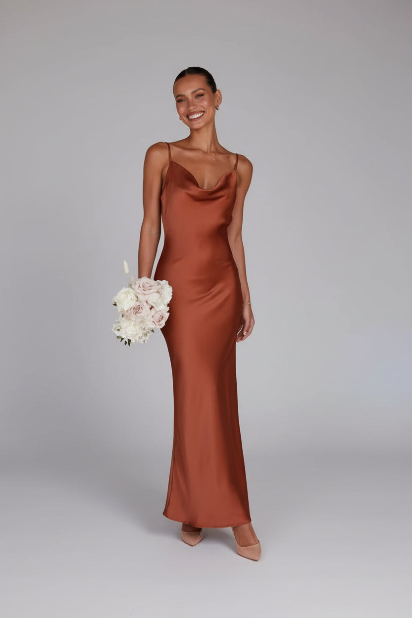 Satijnen Maxi Jurk met Gedrapeerde Hals Dames | Zonder Mouwen | Satiana