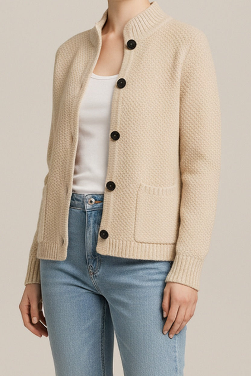 Gebreid Vest Dames met Knopen – Korte Cardigan in beige – detail