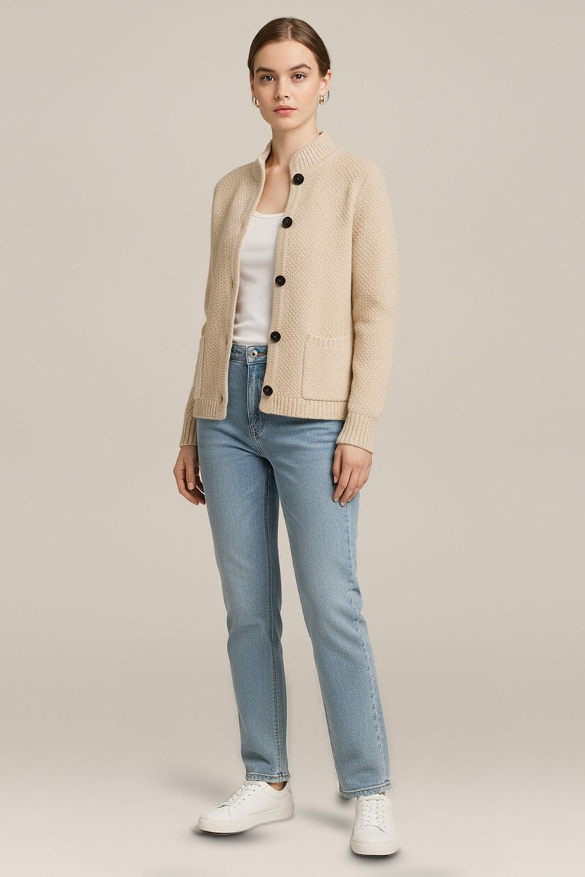 Gebreid Vest Dames met Knopen – Korte Cardigan in beige – vooraanzicht