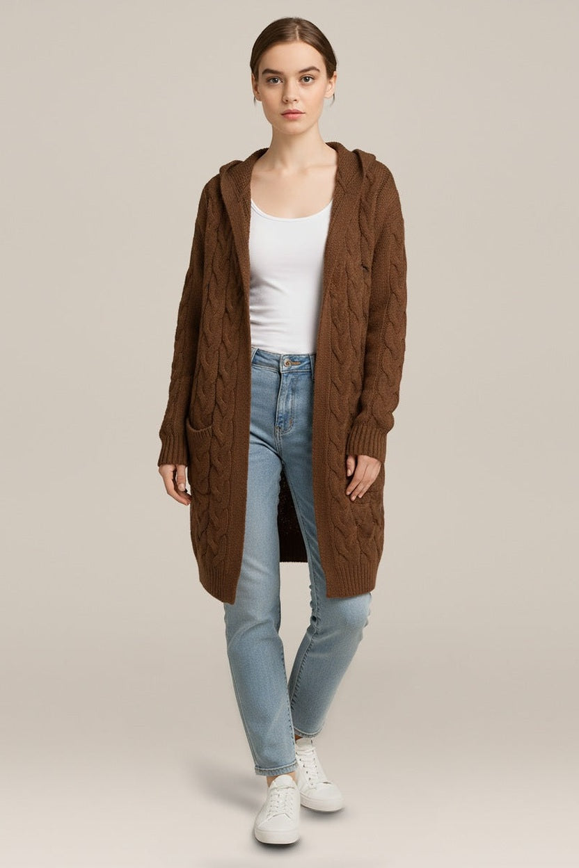 Lang Kabelvest Dames met Capuchon – Open Model met Zakken in bruin – vooraanzicht