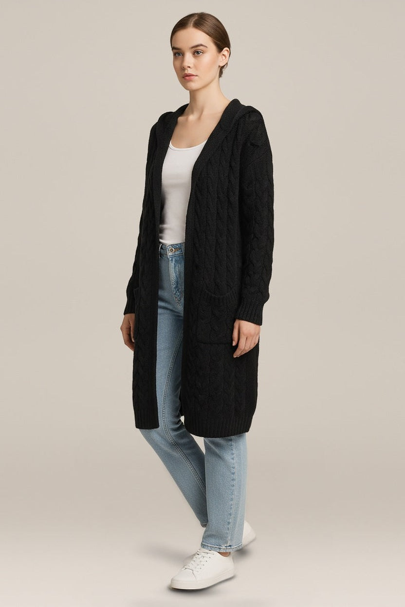 Lang Kabelvest Dames met Capuchon – Open Model met Zakken in zwart – vooraanzicht