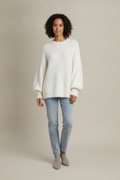 Oversized Trui Dames met Ballonmouwen – Zachte Gebreide Trui — Velia – Wit – vooraanzicht