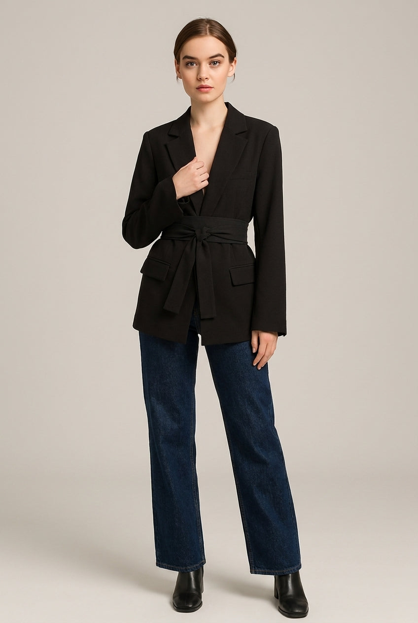 Blazer met Ceintuur — Nerissa – Zwart – vooraanzicht
