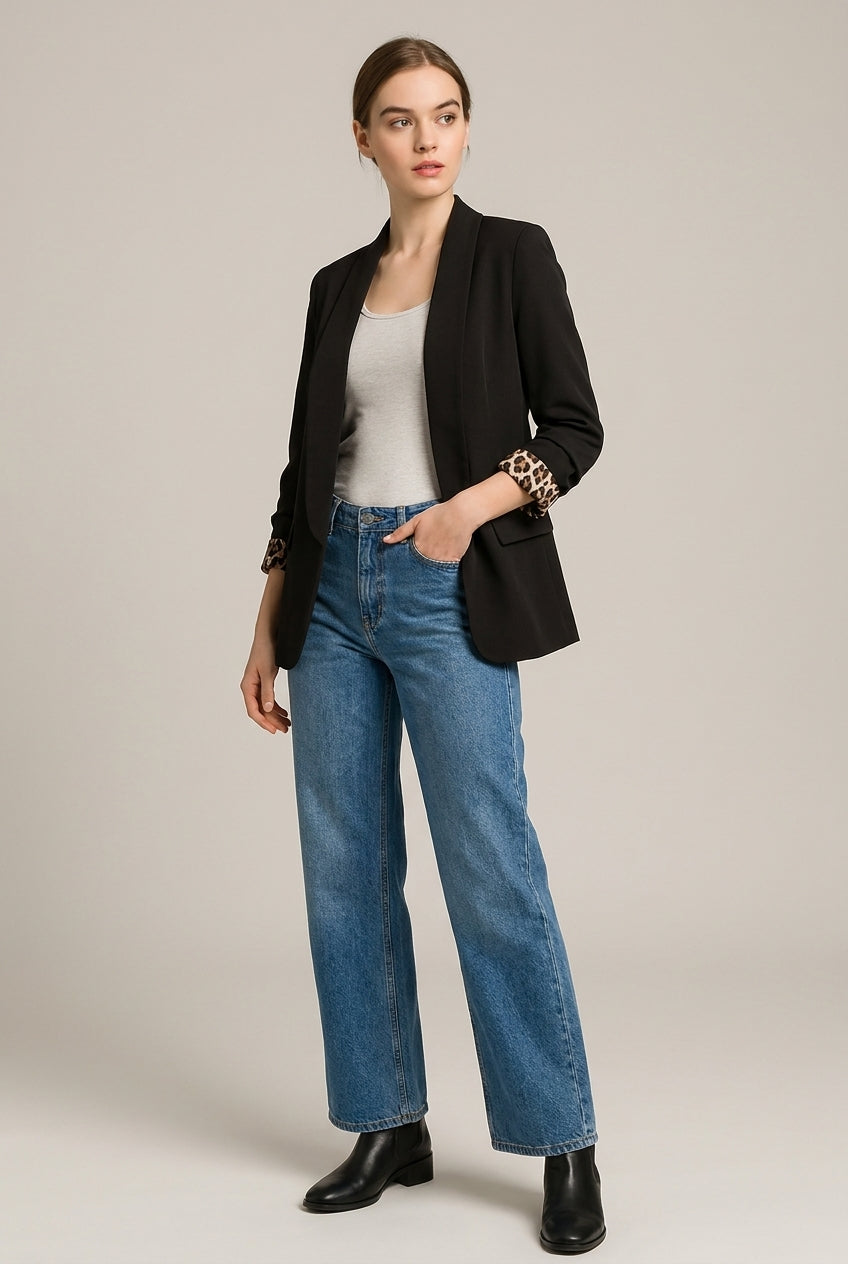 Getailleerde Blazer — Calista – Zwart – vooraanzicht