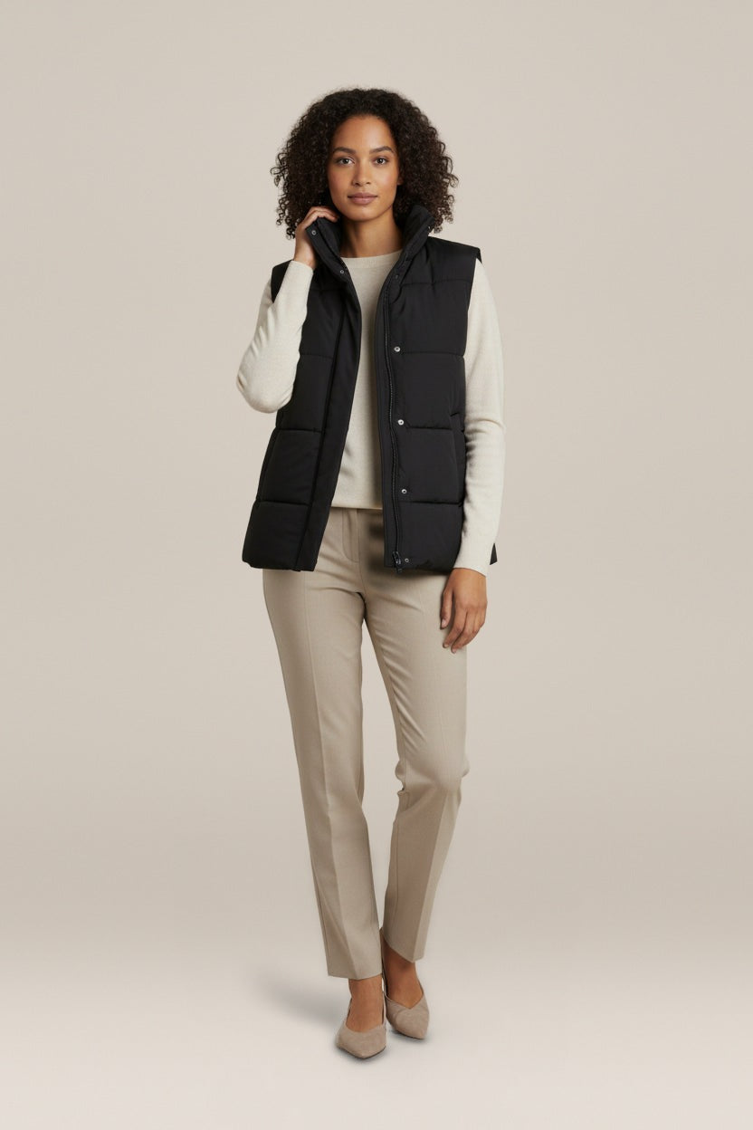 Gewatteerde Bodywarmer — Xiomara – Zwart – vooraanzicht